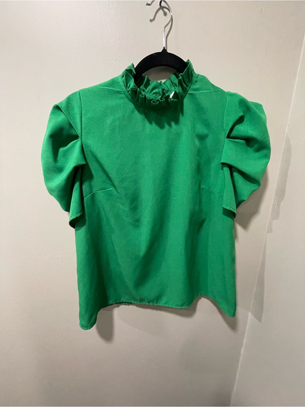 Ruffled High-Neck Puff Sleeve Blouse in Green